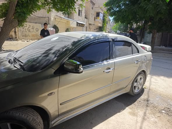 ميتسوبيشي لانسر 2010 - صورة 2