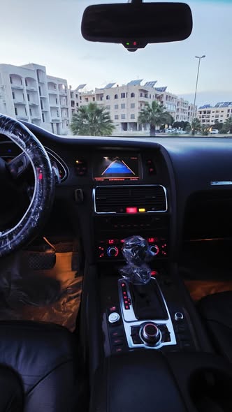 أودي Q7 2007 - صورة 1