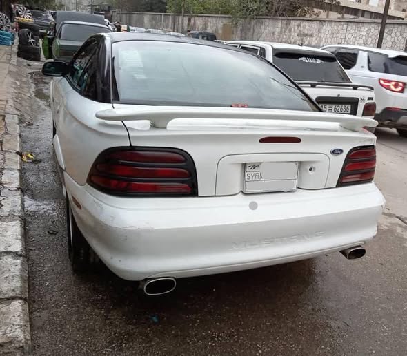 مازدا 323 2003 - صورة 5