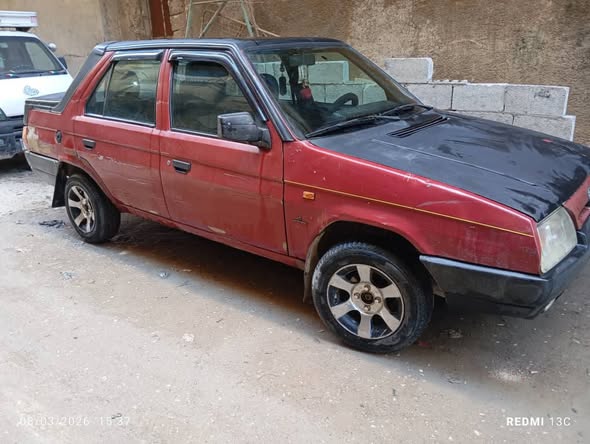 سكودا فورمان 1994 - صورة 1