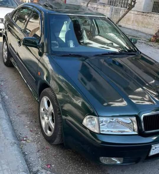سكودا اوكتافيا 1998 - صورة 1