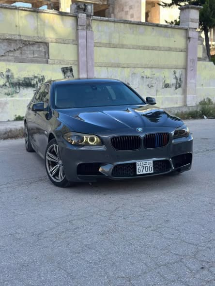 بي إم دبليو 520 i 2013 - صورة 1