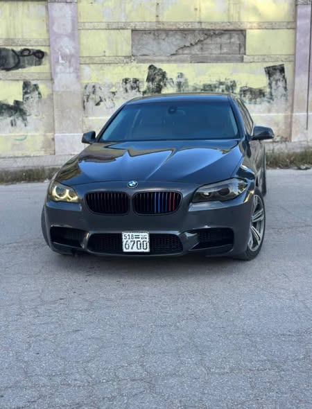 بي إم دبليو 520 i 2013 - صورة 2