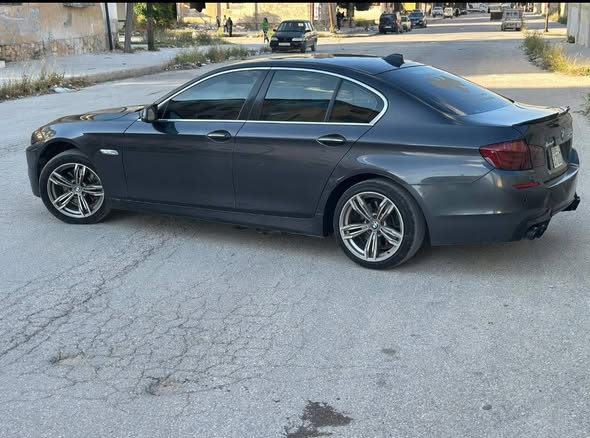 بي إم دبليو 520 i 2013 - صورة 5
