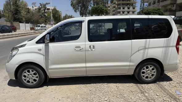 هيونداي H-1 2010 - صورة 4