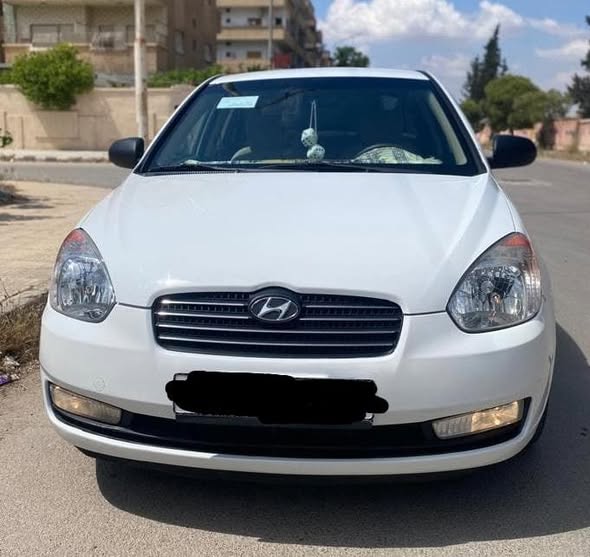 هيونداي فيرنا 2010 - صورة 1