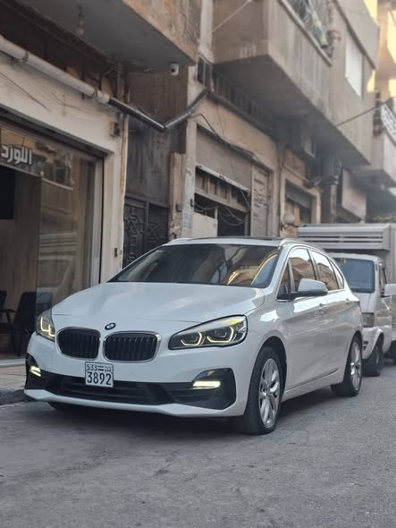 بي إم دبليو X1 2020 - صورة 1