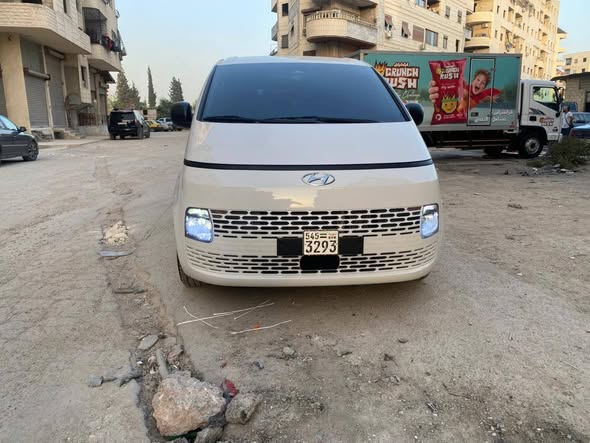 هيونداي ستاريا 2022 - صورة 1