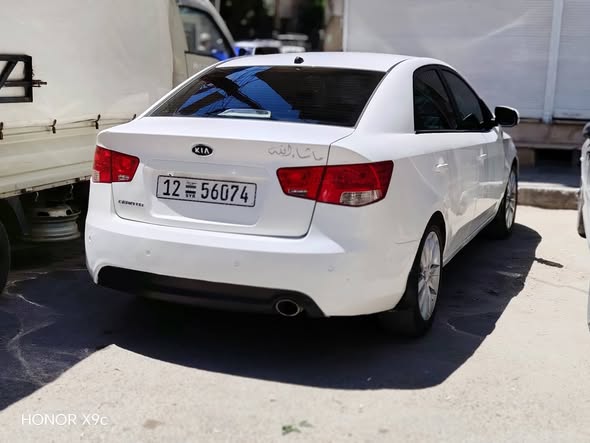 كيا فورتي 2011 - صورة 4
