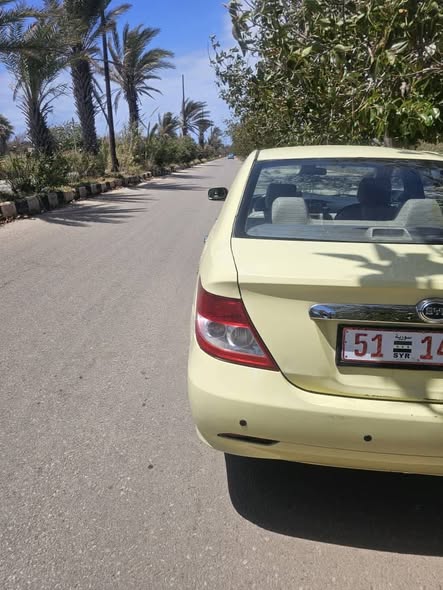 بي واي دي F3 2012 - صورة 1