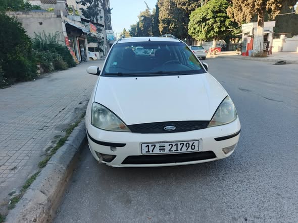فورد فوكس 2000 - صورة 1