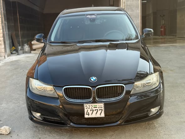 بي إم دبليو 3 Series 2012 - صورة 1