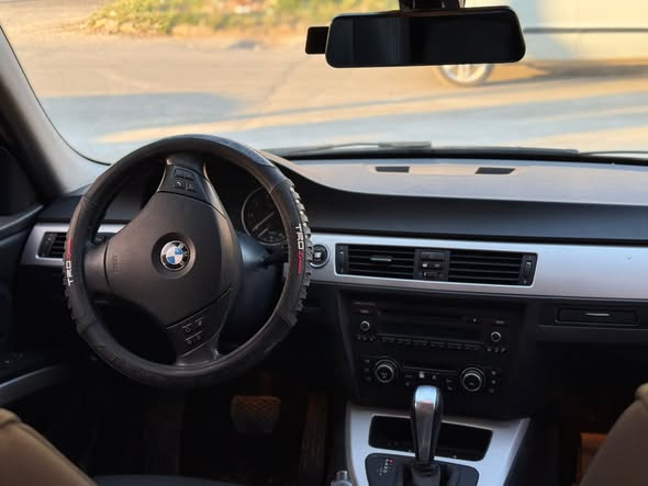 بي إم دبليو 3 Series 2012 - صورة 4