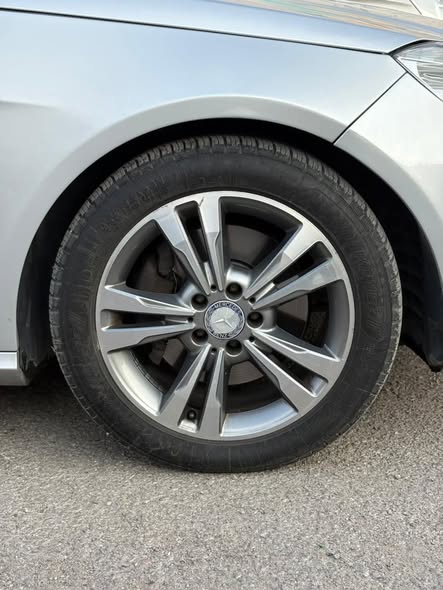 مرسيدس E350 2012 - صورة 5