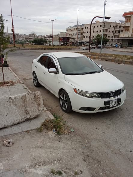 كيا فورتي 2009 - صورة 2