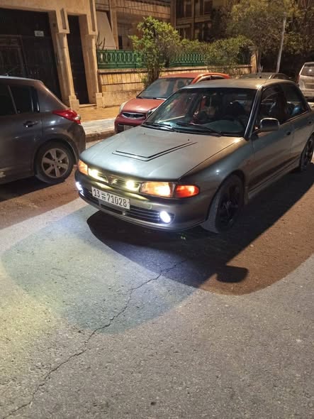 ميتسوبيشي لانسر 1993 - صورة 4