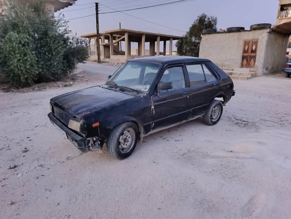 تويتا ستارليت 1983 - صورة 1