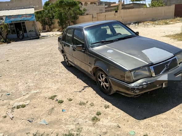 فولفو 460 1993 - صورة 2