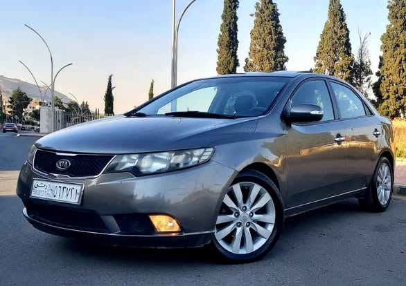 كيا فورتي 2011 - صورة 1
