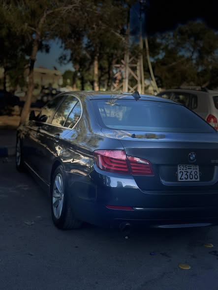 بي إم دبليو 523i 2011 - صورة 4