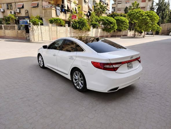هونداي غراند يور 2012 - صورة 3