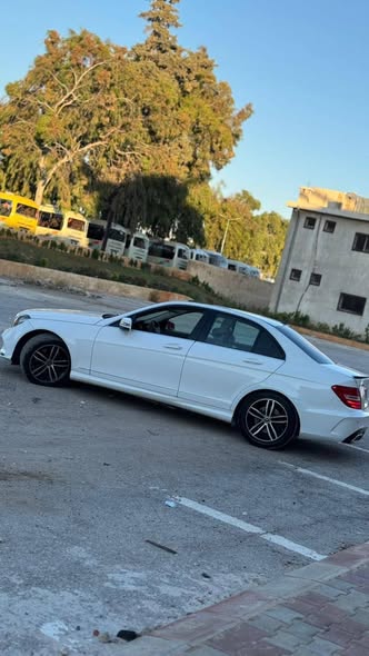 مرسيدس C-Class 2013 - صورة 3