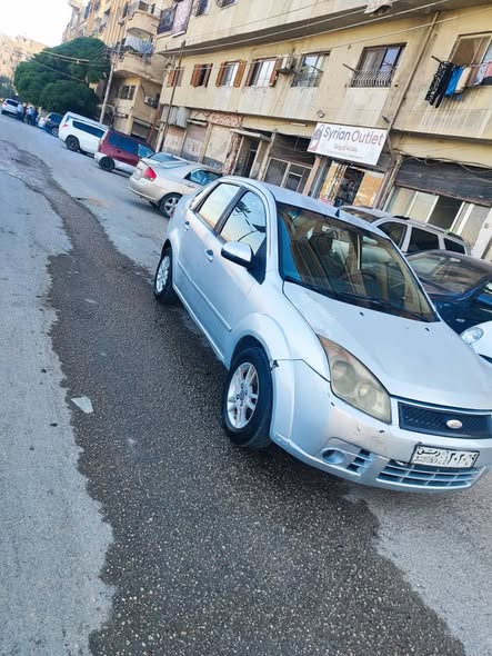 فورد فيستا 2007 - صورة 4
