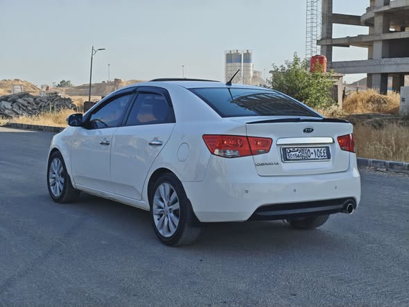 كيا فورتي 2010 - صورة 4