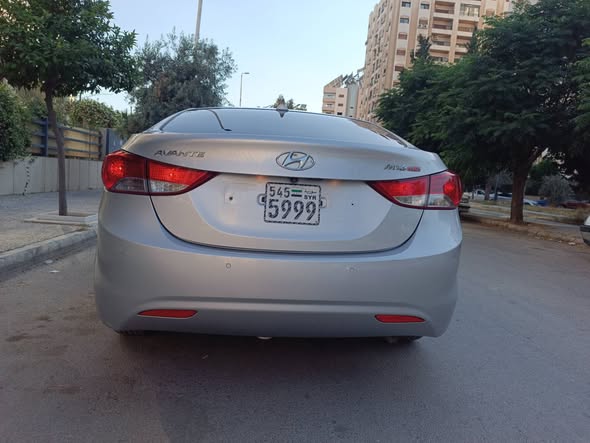 هونداي افانتي 2012 - صورة 3
