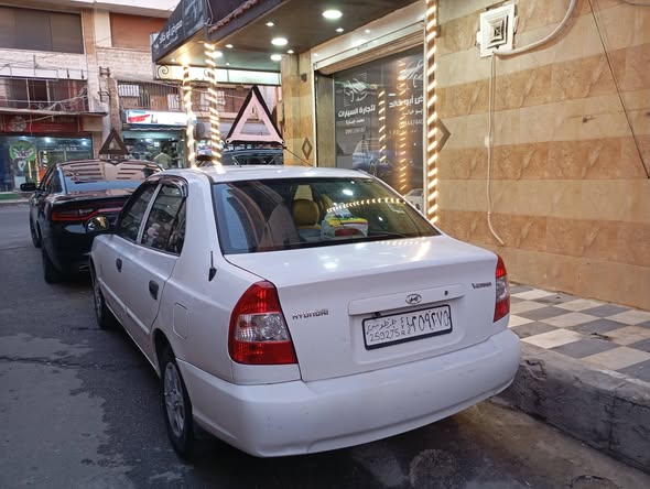 هونداي فيرنا 2009 - صورة 2