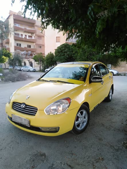 هيونداي فيرنا 2010 - صورة 1