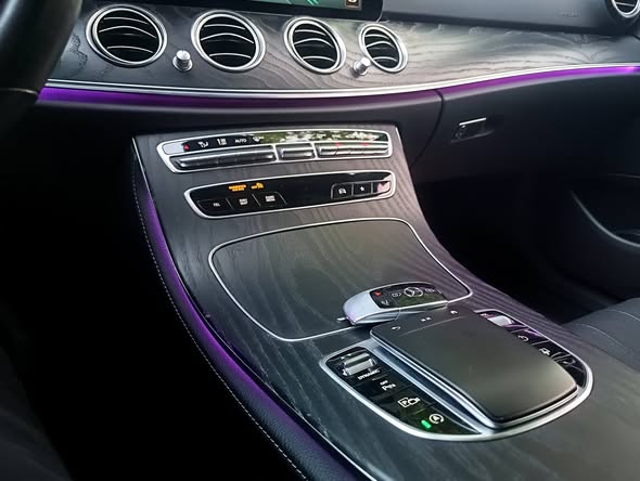 مارسيدس E350 2021 - صورة 2