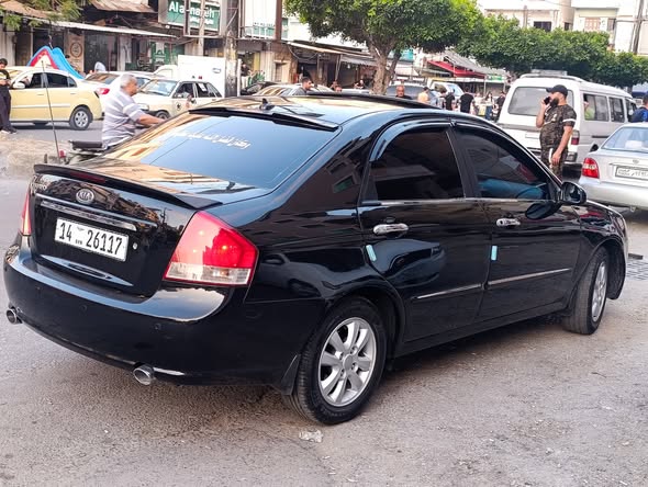 كيا سيراتو 2008 - صورة 2
