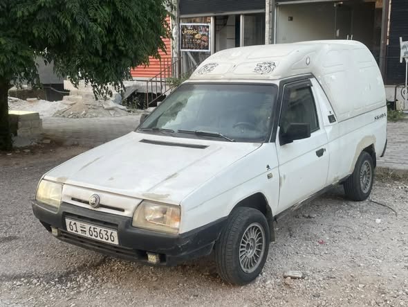 سكودا بيك أب 1994 - صورة 3