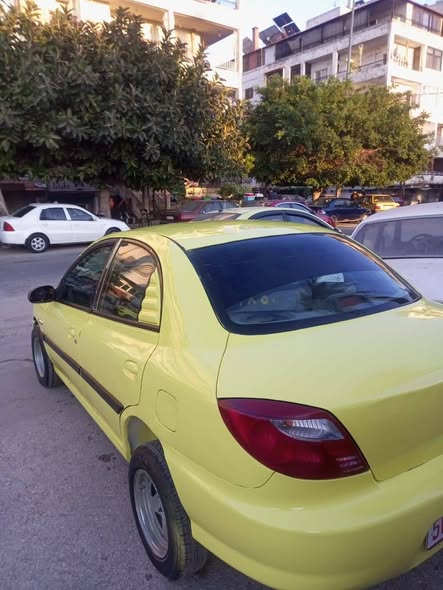 كيا ريو 2001 - صورة 1