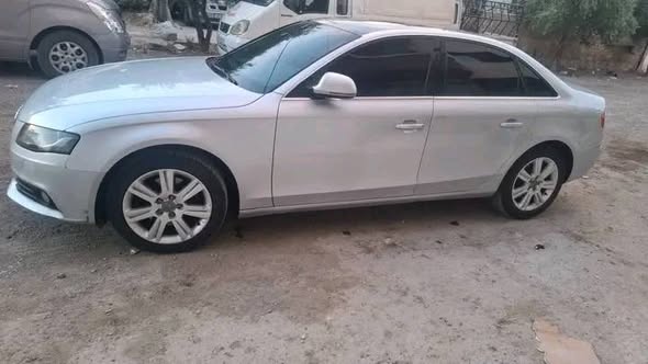 أودي A4 2009 - صورة 5