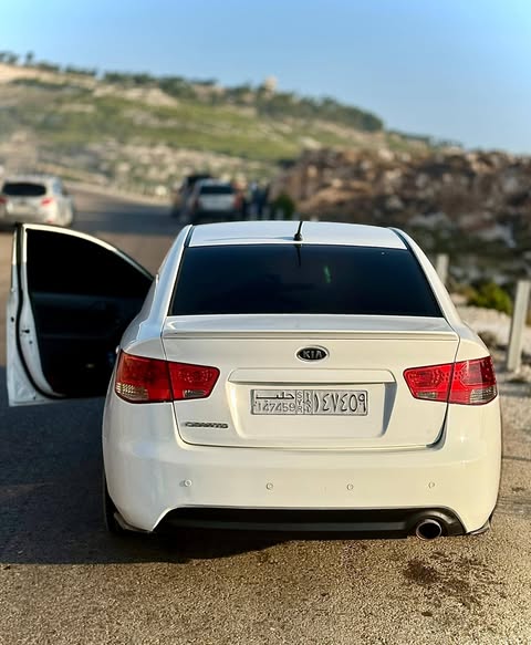 كيا فورتي 2010 - صورة 3