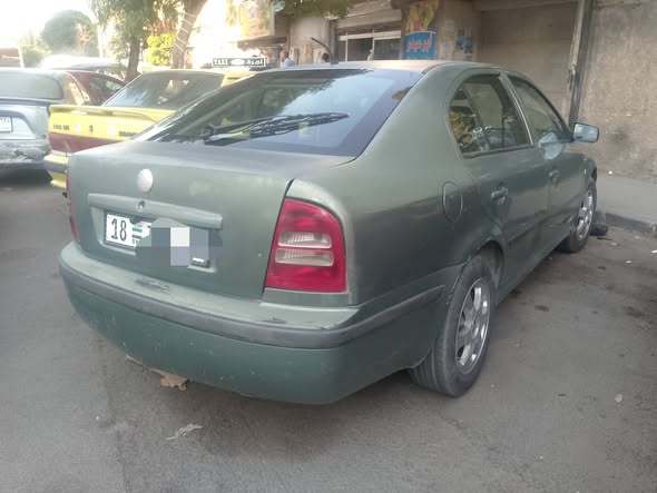 سكودا اوكتافيا 2002 - صورة 3