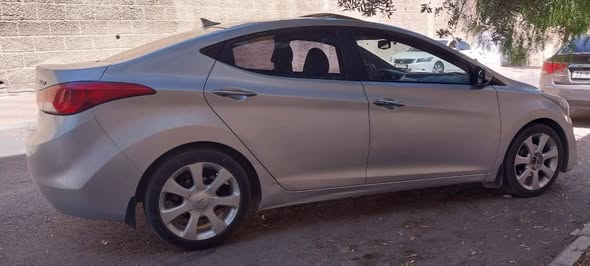 هيونداي أفانتي 2011 - صورة 5