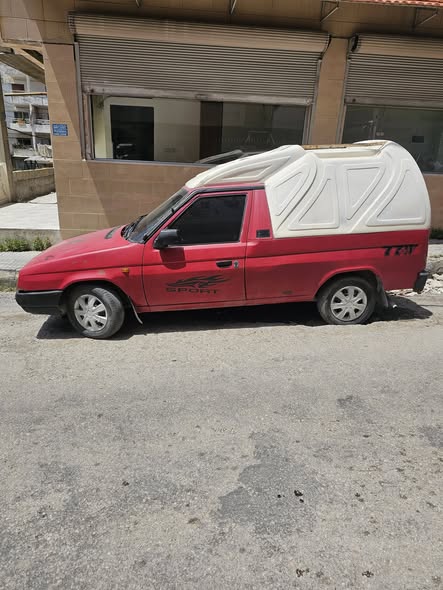 سكودا بيك أب 1994 - صورة 1