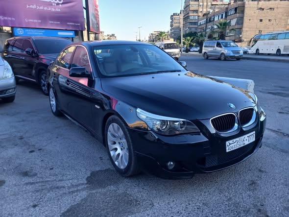 بي إم دبليو 525i 2009 - صورة 3