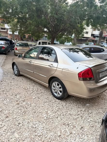 كيا سيراتو 2007 - صورة 3