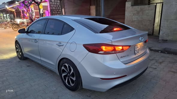 هيونداي افانتي 2017 - صورة 2