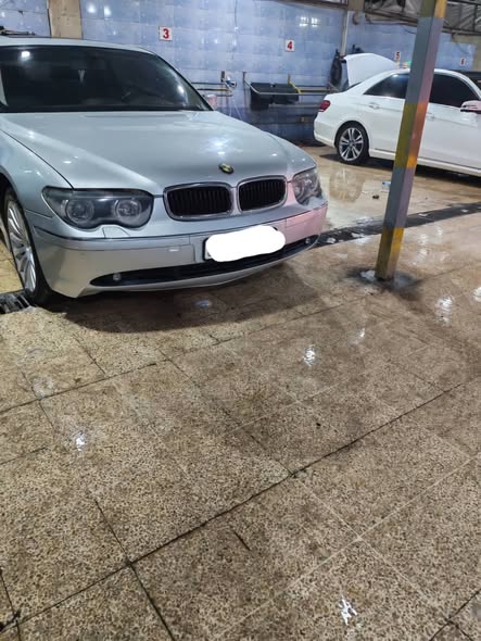 بي إم دبليو 7 Series 2002 - صورة 3