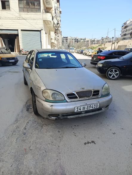 دايو لانوس 1998 - صورة 1