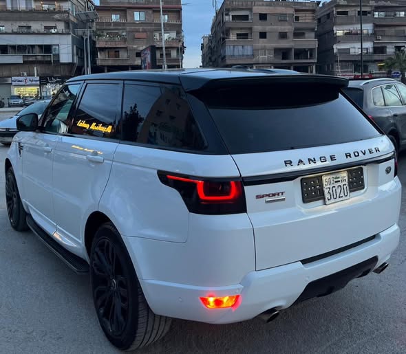 رانج روفر سبورت 2015 - صورة 5