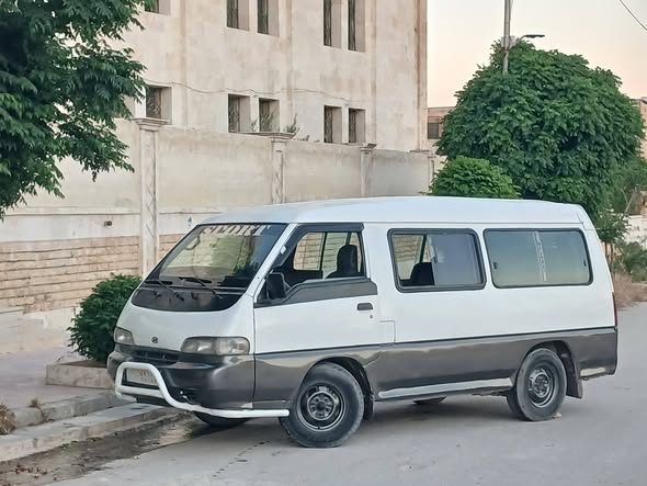هيونداي H-1 1996 - صورة 2