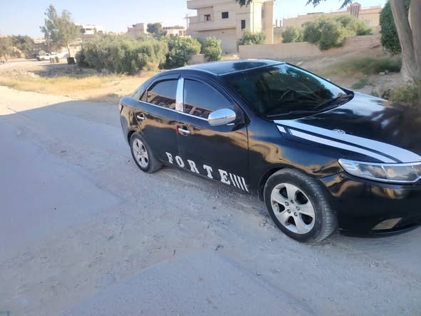 كيا فورتي 2011 - صورة 1
