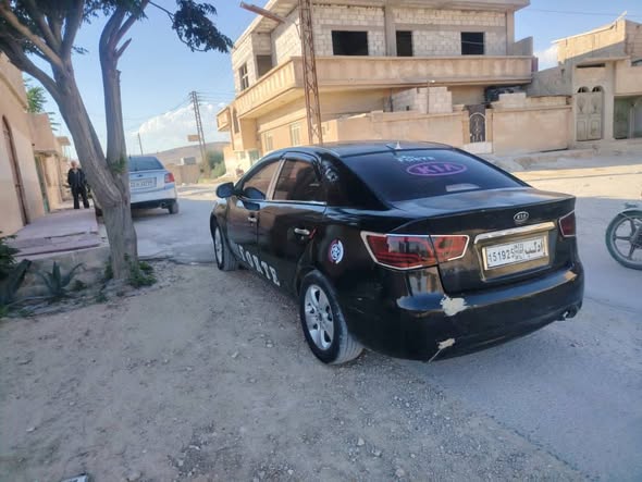 كيا فورتي 2011 - صورة 3
