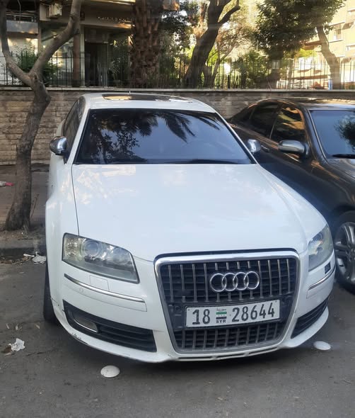 أودي S8 2010 - صورة 2
